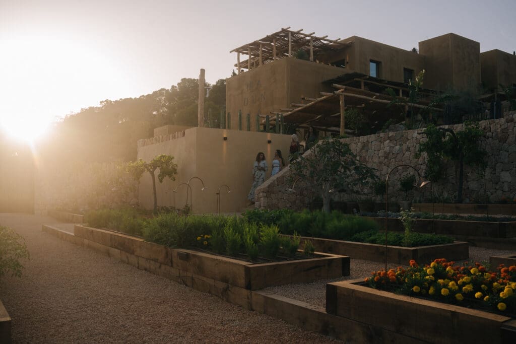 MADUNIA APERTURA 15/04