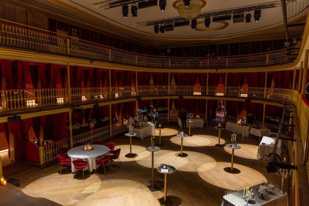 TEATRO PEREYRA CERRADO